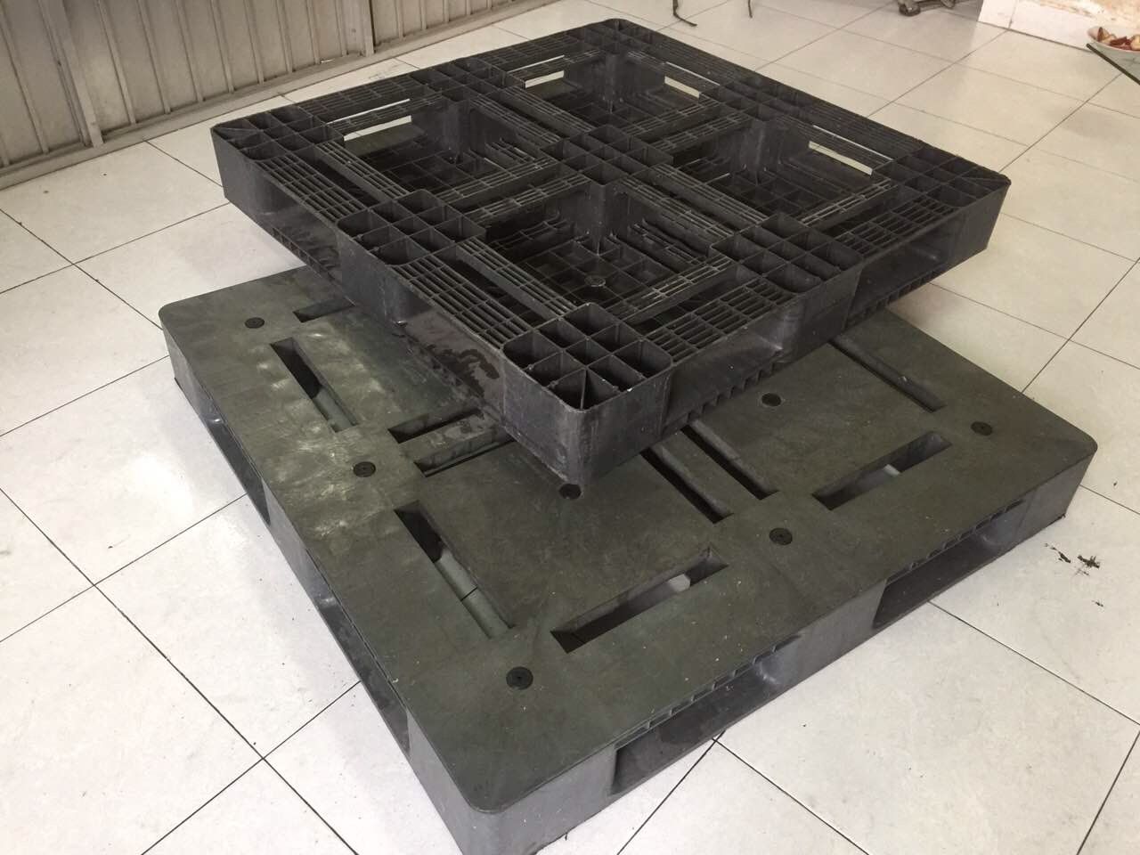 PALLET NHỰA 1100X1100X140MM